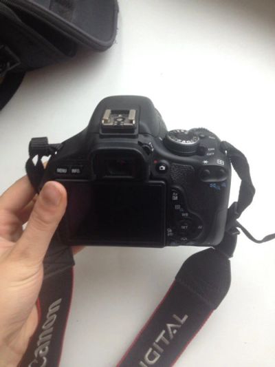 Лот: 10544946. Фото: 1. Продам Canon EOS 600D Kit 18-55... Цифровые зеркальные