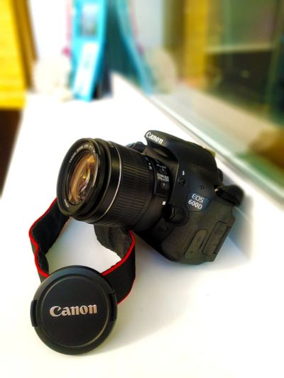 Лот: 15219438. Фото: 1. Canon 600D Kit - обратный аукцион... Цифровые зеркальные