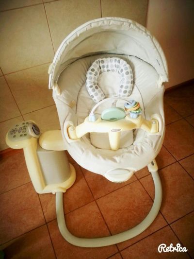 Лот: 6657915. Фото: 1. Укачивающий центр Graco. Ходунки, прыгунки, качели
