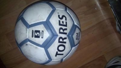 Лот: 8256266. Фото: 1. мяч Torres BM 500. Мячи, ракетки, шайбы, клюшки