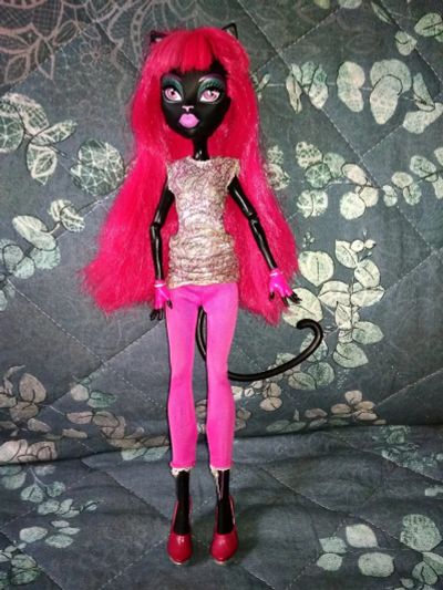 Лот: 19502592. Фото: 1. Кукла Monster high оригинал Кэтти... Куклы и аксессуары