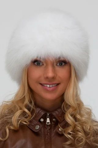 Лот: 3310376. Фото: 1. Шапка меховая из песца белая. Головные уборы