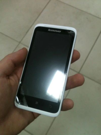 Лот: 3534982. Фото: 1. Смартфон Lenovo s720, белый. Смартфоны