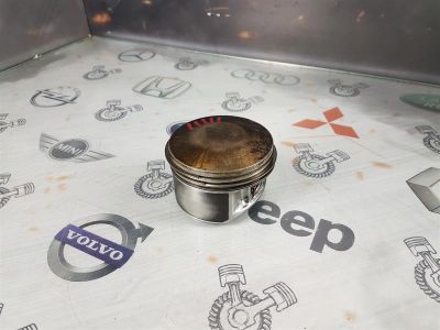 Лот: 23591744. Фото: 1. Поршень Audi A6 ALF 078107065BB. Двигатель и элементы двигателя