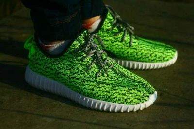 Лот: 7395898. Фото: 1. Кроссовки Adidas Yeezy Boost... Кеды, кроссовки, слипоны