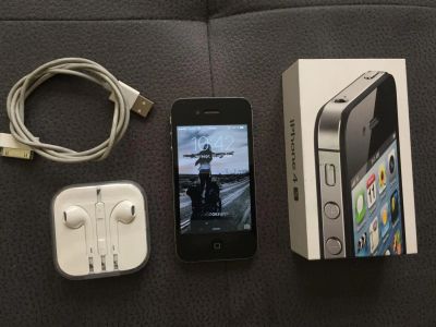Лот: 8387902. Фото: 1. IPhone 4s 16gb. Смартфоны