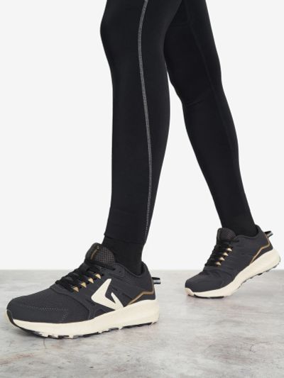 Лот: 25370442. Фото: 1. Кроссовки женские Demix Compact... Кеды, кроссовки, слипоны