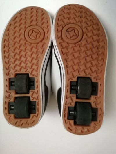 Лот: 19367936. Фото: 1. Кроссовки Heelys 33 размер (7634... Кеды, кроссовки, слипоны