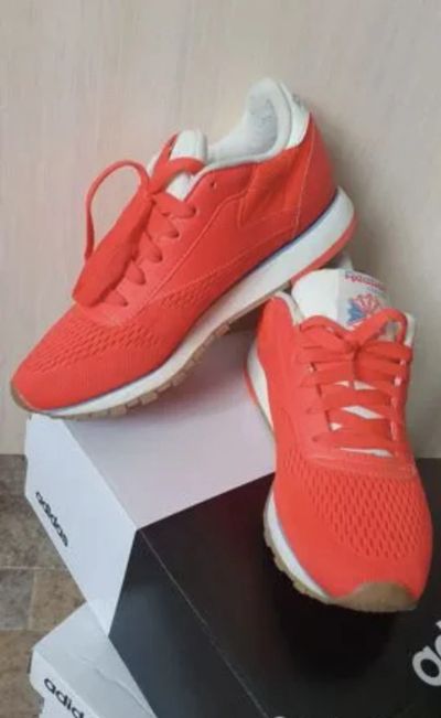 Лот: 18804459. Фото: 1. кроссовки Reebok женские 35.5... Кеды, кроссовки, слипоны