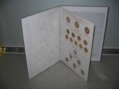 Лот: 17112549. Фото: 1. Альбом для монет,с монетами полный... Россия после 1991 года
