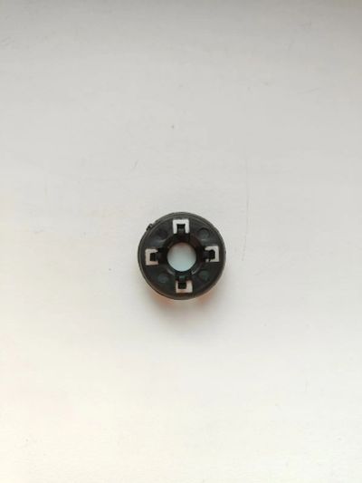 Лот: 24401879. Фото: 1. Втулка держателя капота Toyota. Кузов