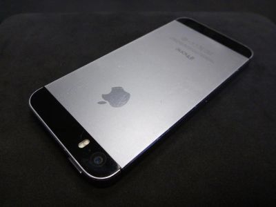 Лот: 7123893. Фото: 1. iPhone 5S 64 Gb. Смартфоны