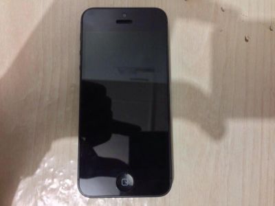 Лот: 6056987. Фото: 1. Apple iPhone 5 16Gb (черный)-ТОРГ. Смартфоны