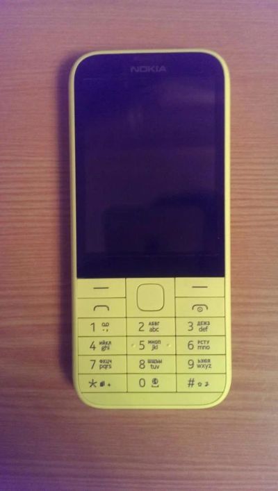 Лот: 6016478. Фото: 1. Nokia 225 Dual Sim (желтый) новый... Кнопочные мобильные телефоны