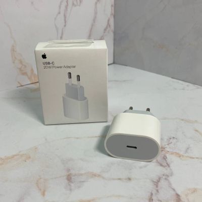 Лот: 20735734. Фото: 1. Сетевой адаптер Apple USB-C (39411-20... Зарядные устройства, блоки питания, адаптеры сетевые для смартфонов