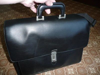 Лот: 411029. Фото: 1. Кожаный портфель Sumdex со специальным... Сумки