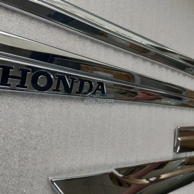 Лот: 20546961. Фото: 1. Хонда Аккорд 9 2013+ хромированные... Кузов