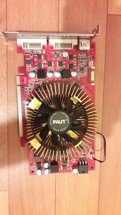 Лот: 10953356. Фото: 1. видеокарта Palit Geforce 9600... Видеокарты