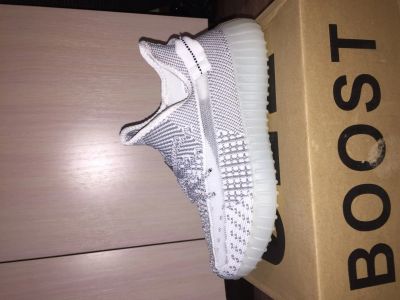 Лот: 14384119. Фото: 1. adidas yeezy boost 350 V.2. Кеды, кроссовки, слипоны