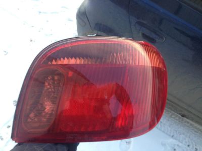Лот: 5177337. Фото: 1. Фара задняя СТОП Toyota Vitz оригинал. Оптика и освещение