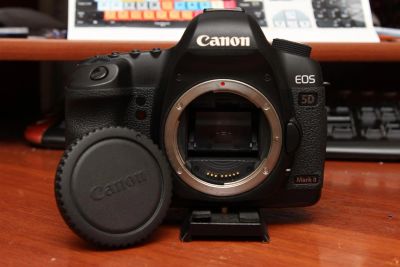 Лот: 3807121. Фото: 1. Canon EOS 5d Mark II. Цифровые зеркальные