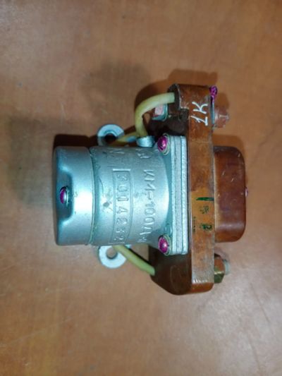 Лот: 25845477. Фото: 1. Контактор км-100д-в. Реле, тумблеры, переключатели