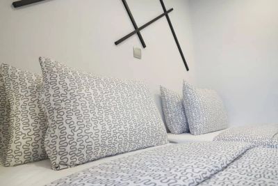 Лот: 10523593. Фото: 1. IKEA Пододеяльник 200х200 и наволочка... Постельное бельё