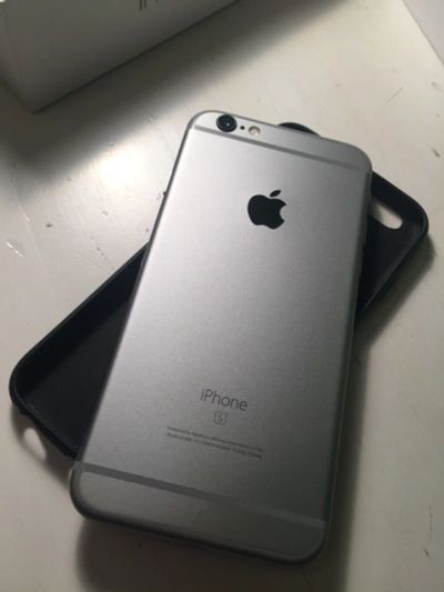 Лот: 10930957. Фото: 1. Iphone 6s 16 gb Идеальное состояние. Смартфоны
