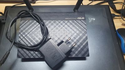 Лот: 25601632. Фото: 1. Роутер ASUS RT-N12. Маршрутизаторы (роутеры)