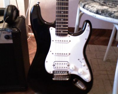 Лот: 7455824. Фото: 1. Электрогитара Fender Squier Bullet... Гитары
