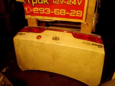 Лот: 4574449. Фото: 1. Toyota Mark 2 100 крышка багажника. Кузов