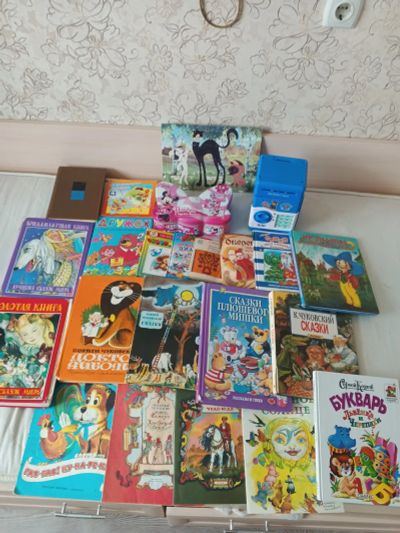 Лот: 24985852. Фото: 1. Пакет книг, пазлов и Сейф. Художественная для детей