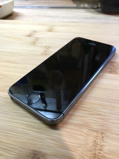 Лот: 11242916. Фото: 1. iPhone 5S 16Gb. Смартфоны