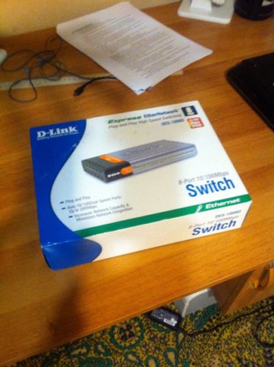 Лот: 7744879. Фото: 1. D-link switch DES-1008D. Другое (смартфоны, связь, навигация)