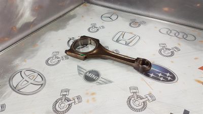 Лот: 23590580. Фото: 1. Шатун Audi A6 AUK 06E198401C. Двигатель и элементы двигателя