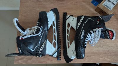 Лот: 24690550. Фото: 1. Хоккейные коньки BAUER Vapor X3... Коньки