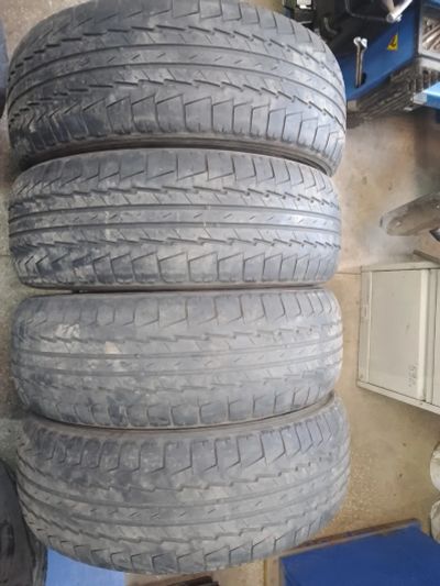 Лот: 22986560. Фото: 1. 4шт 235-65-17 Kumho Road Venture... Шины