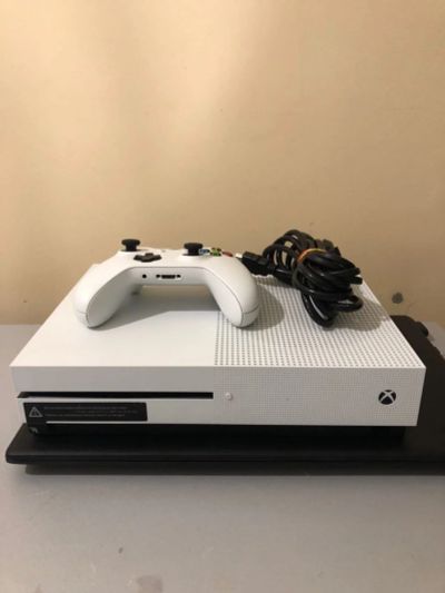 Лот: 16055752. Фото: 1. Консоль, игровая приставка Xbox... Игровые приставки, консоли