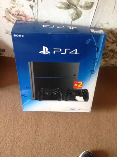 Лот: 7833487. Фото: 1. Sony PlayStation 4 500gb 2 джостика... Игровые приставки, консоли