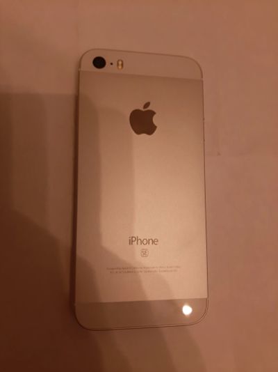Лот: 15091428. Фото: 1. iPhone se 32gb. Смартфоны