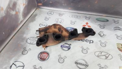 Лот: 23588104. Фото: 1. Коллектор выпускной Mazda Titan... Двигатель и элементы двигателя