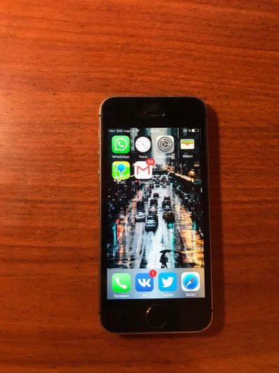 Лот: 8392152. Фото: 1. IPhone 5s 32GB. Смартфоны
