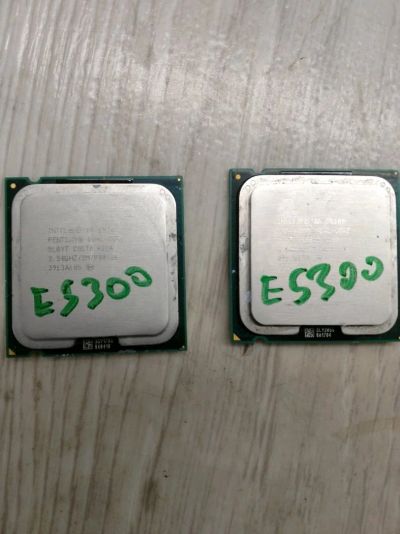 Лот: 13904906. Фото: 1. Процессор Intel e5300. Процессоры