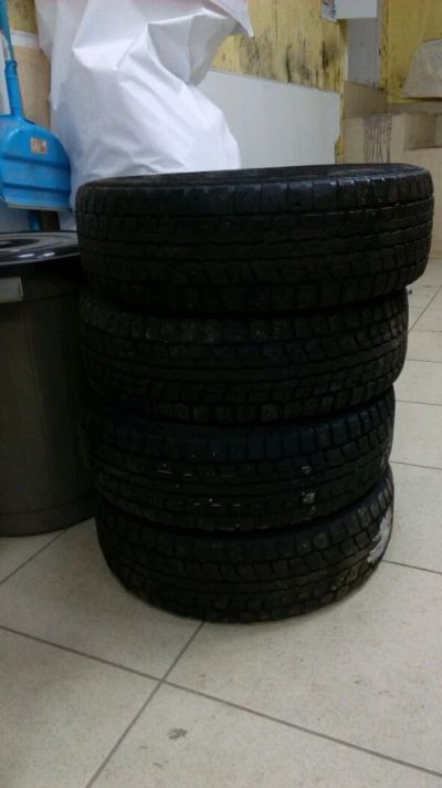 Лот: 12633101. Фото: 1. Dunlop 175/70 r14 на докатку. Шины