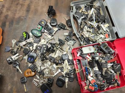 Лот: 24674974. Фото: 1. Ключи брелки toyota man газ лада... Брелоки для ключей