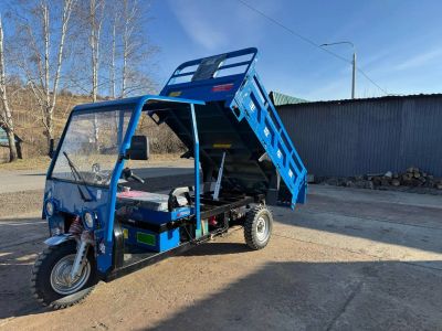Лот: 25385951. Фото: 1. Электротрицикл 2200w с кабиной... Электромотоциклы