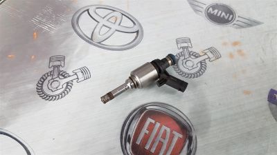 Лот: 23587749. Фото: 1. Форсунка Audi A5 CDNC 06H906036P. Двигатель и элементы двигателя