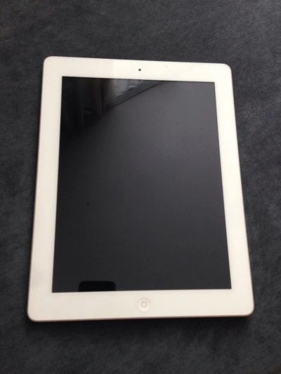 Лот: 5282850. Фото: 1. iPad 2, 16Gb, Wi-Fi. Планшеты