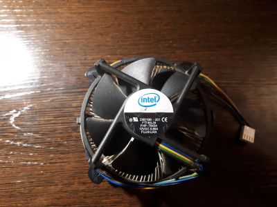 Лот: 12231944. Фото: 1. Кулер Intel Box Socket 775. Системы охлаждения