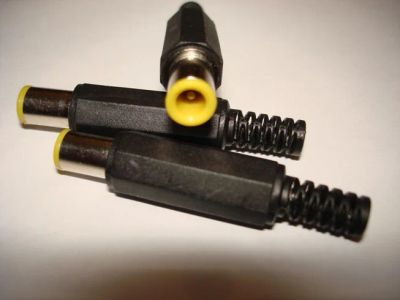 Лот: 3517612. Фото: 1. Штекер питания DC Plug 7.7x4.3x1... Разъёмы